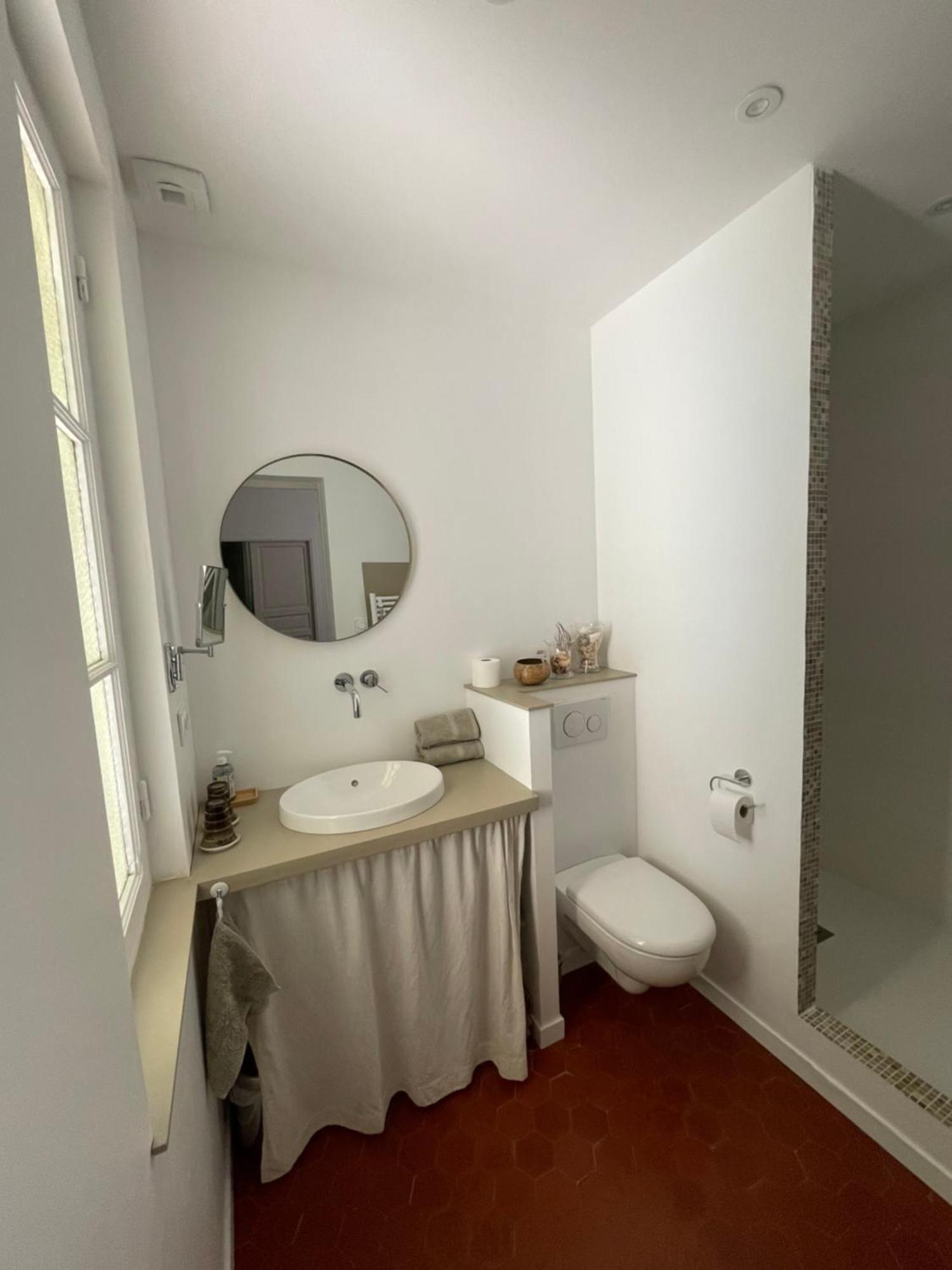 La Des Amandiers Bed & Breakfast *